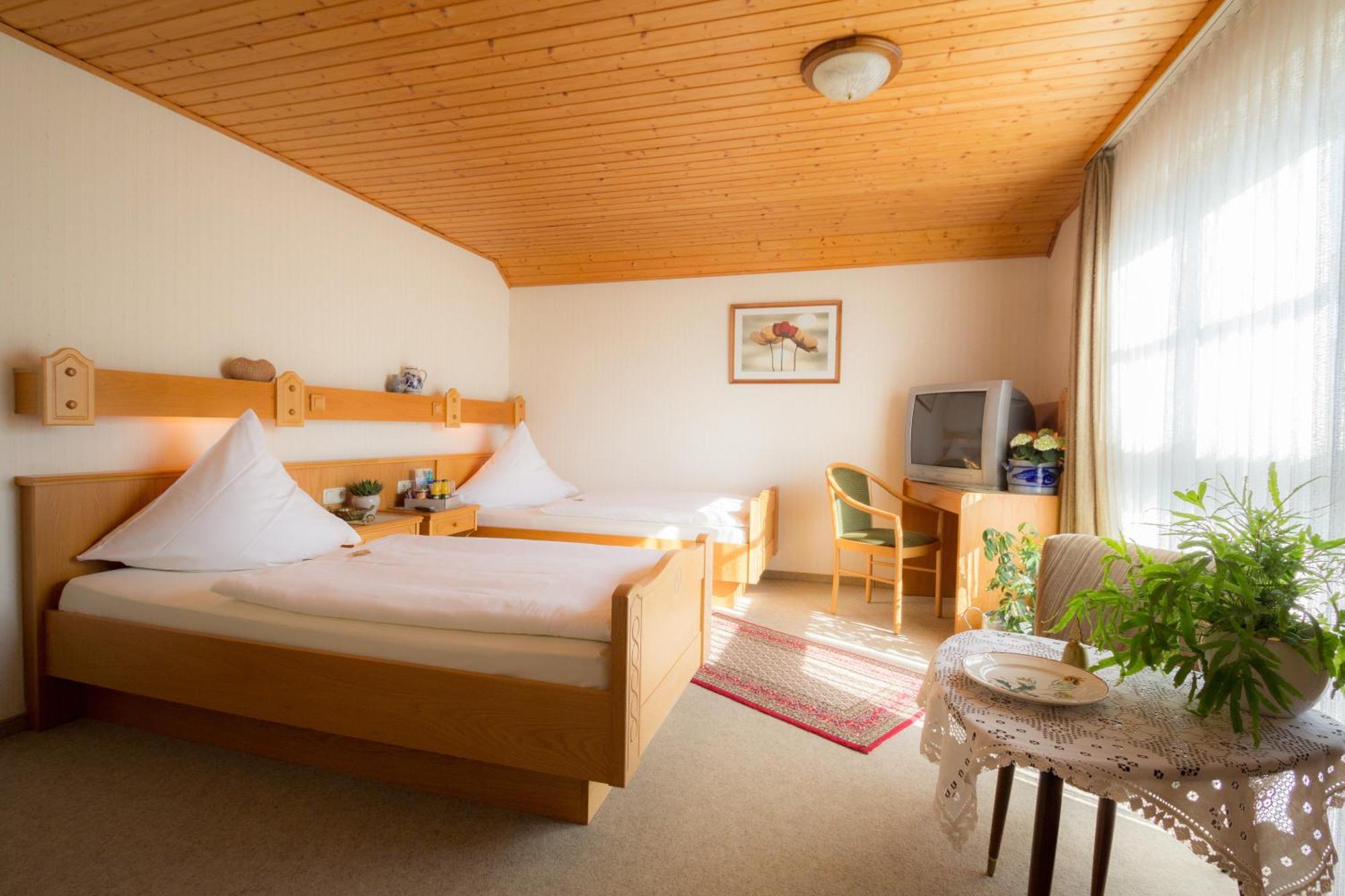 Hotel Am Lingelbach Knüllwald Szoba fotó